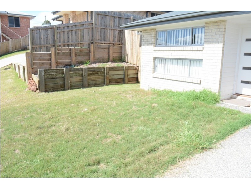 1/6 Samuel Court, Darling Heights QLD 4350