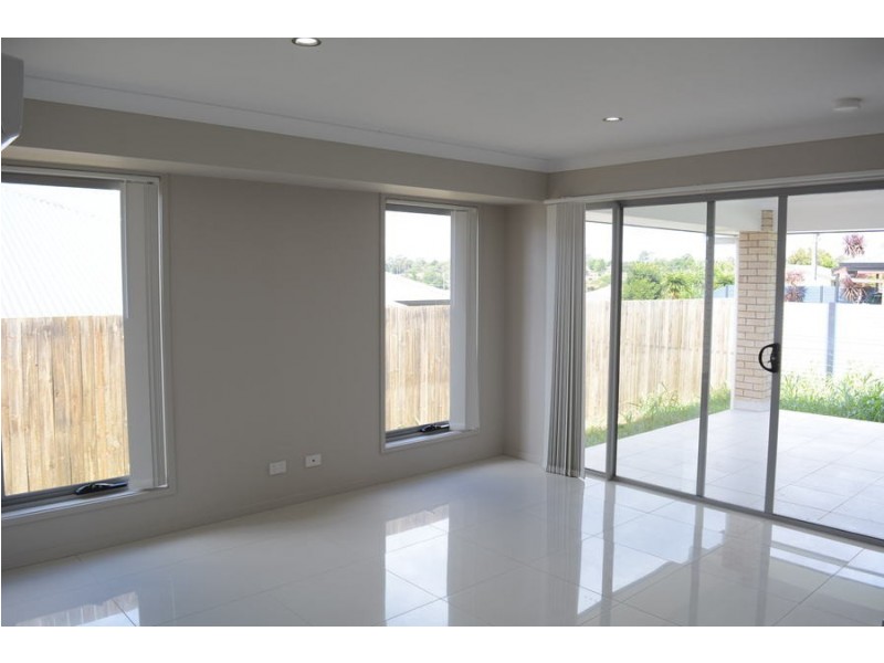 Unit 1/20a Alpine Court, Cranley QLD 4350