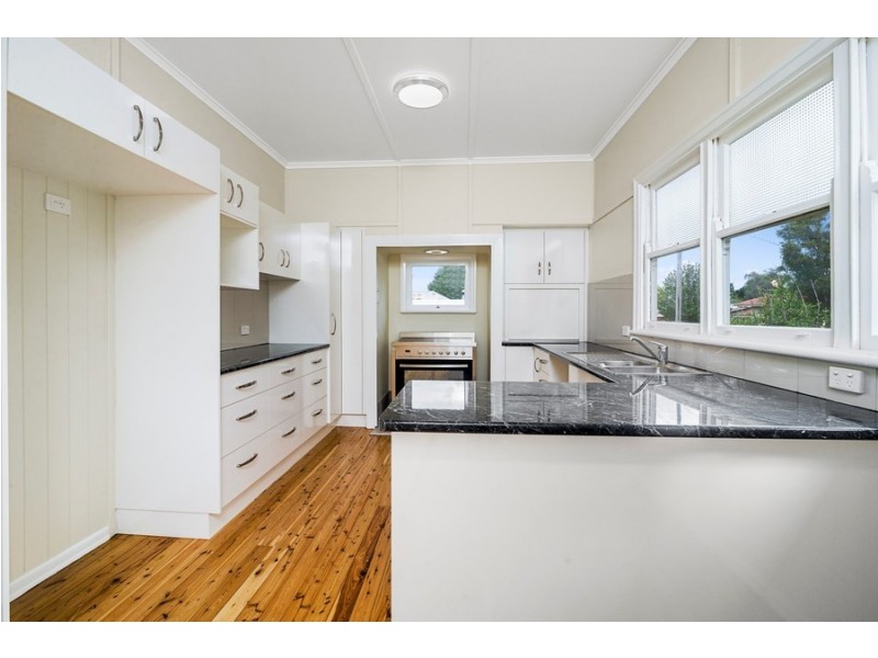 34 Leichhardt Street, Centenary Heights QLD 4350
