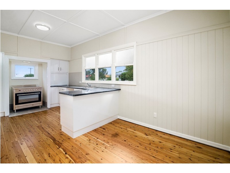 34 Leichhardt Street, Centenary Heights QLD 4350