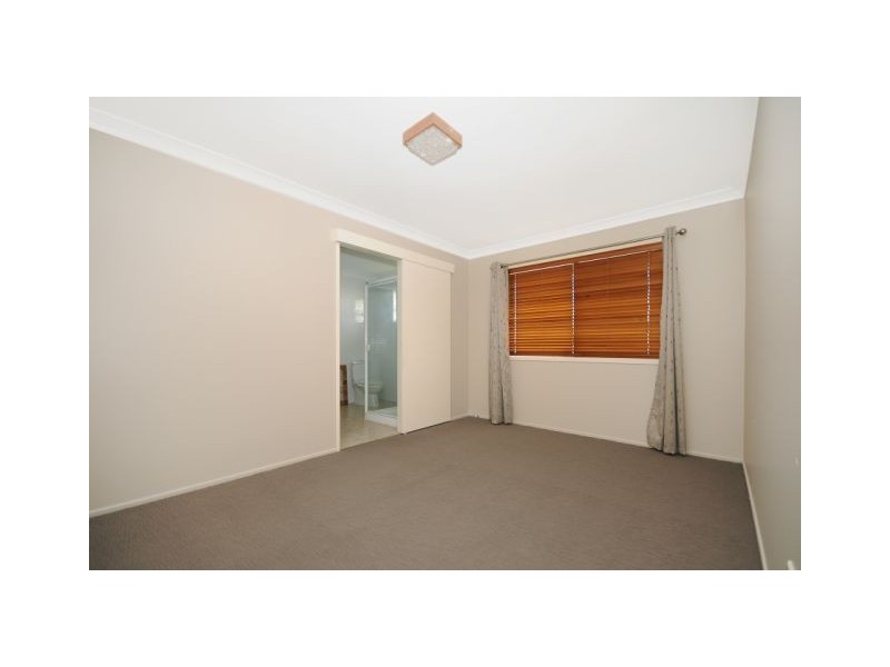 318 Ramsay Street, Middle Ridge QLD 4350