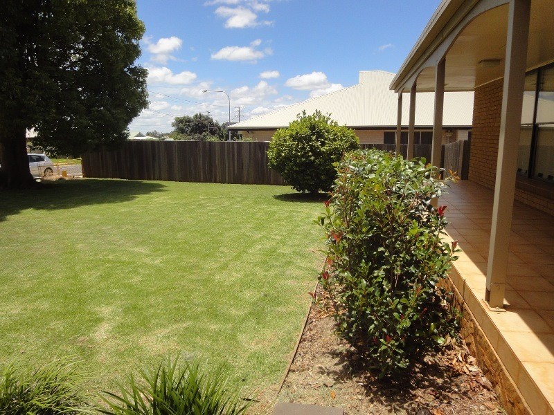 318 Ramsay Street, Middle Ridge QLD 4350