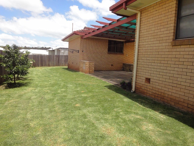 318 Ramsay Street, Middle Ridge QLD 4350