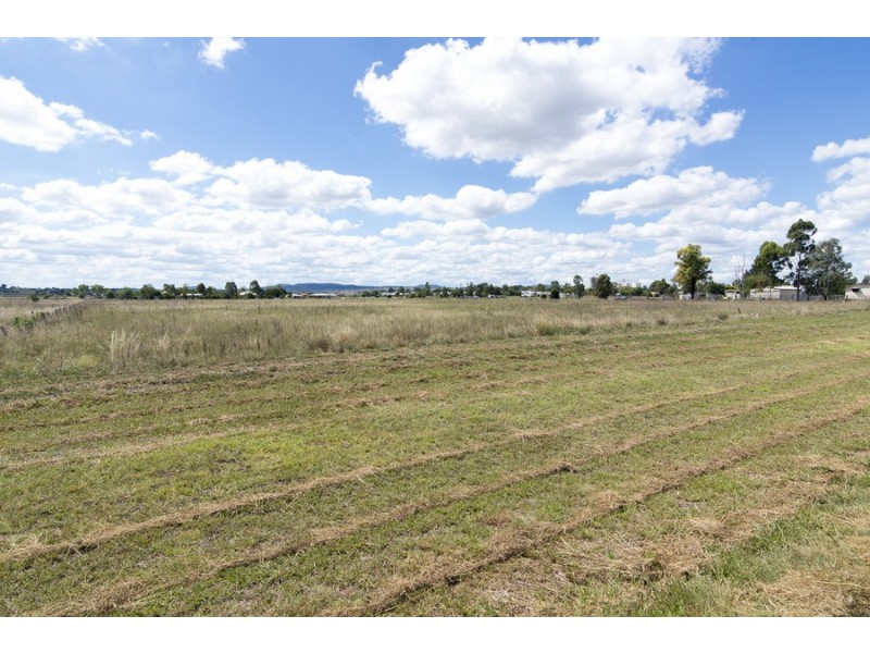 50 William Street, Cambooya QLD 4358