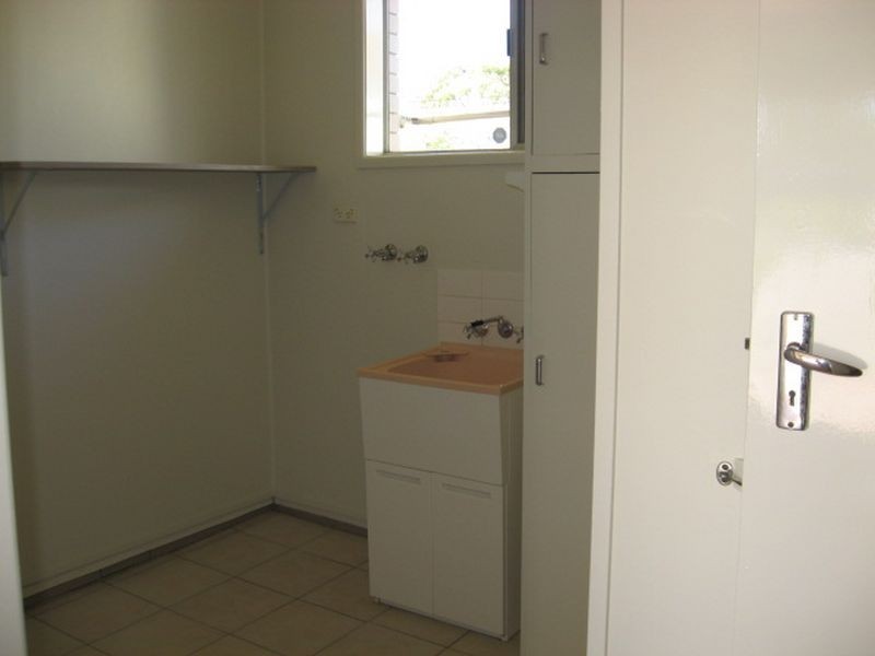 2/38 Paradise Street, Kearneys Spring QLD 4350