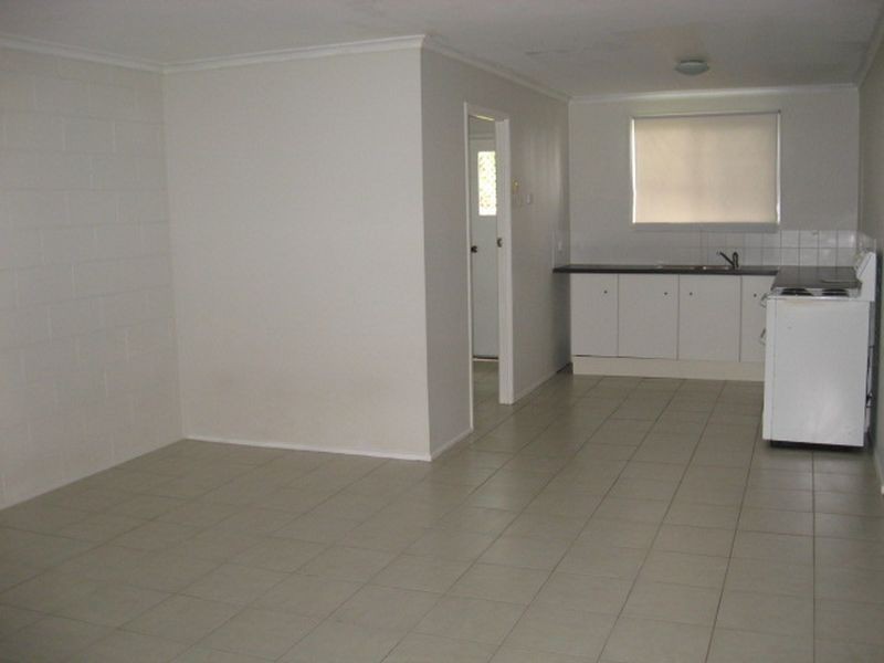 1/9 Regent Street, Darling Heights QLD 4350