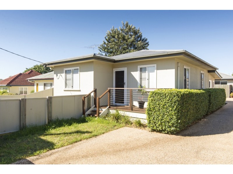 1/4A Rose Street, Wilsonton QLD 4350