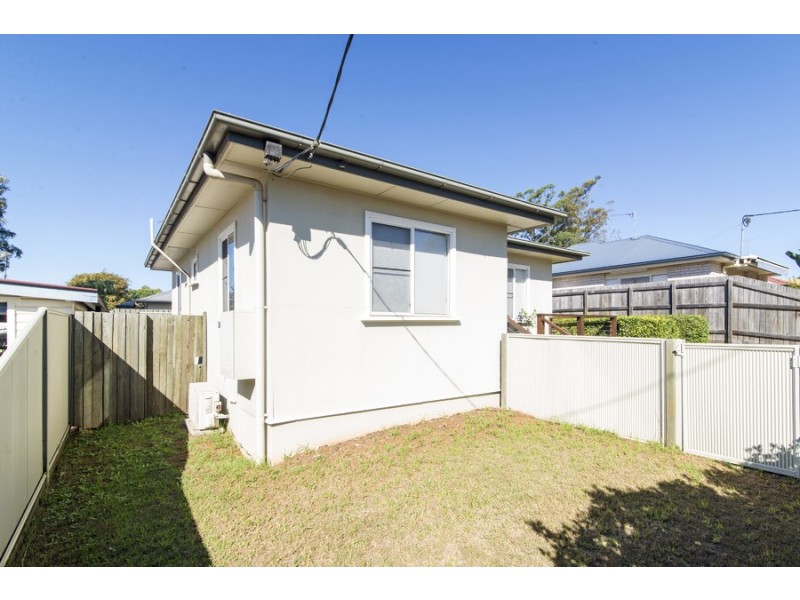 1/4A Rose Street, Wilsonton QLD 4350