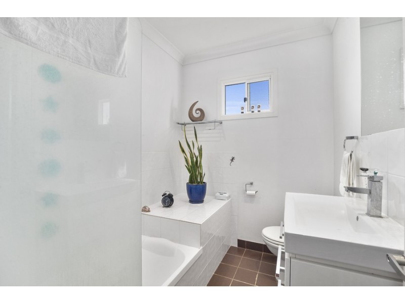 1/4A Rose Street, Wilsonton QLD 4350