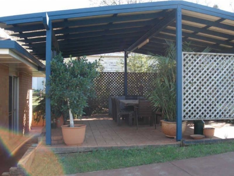 24 Mary Street, Mount Lofty QLD 4350