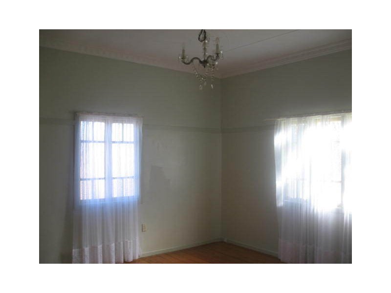 198b West Street, South Toowoomba QLD 4350