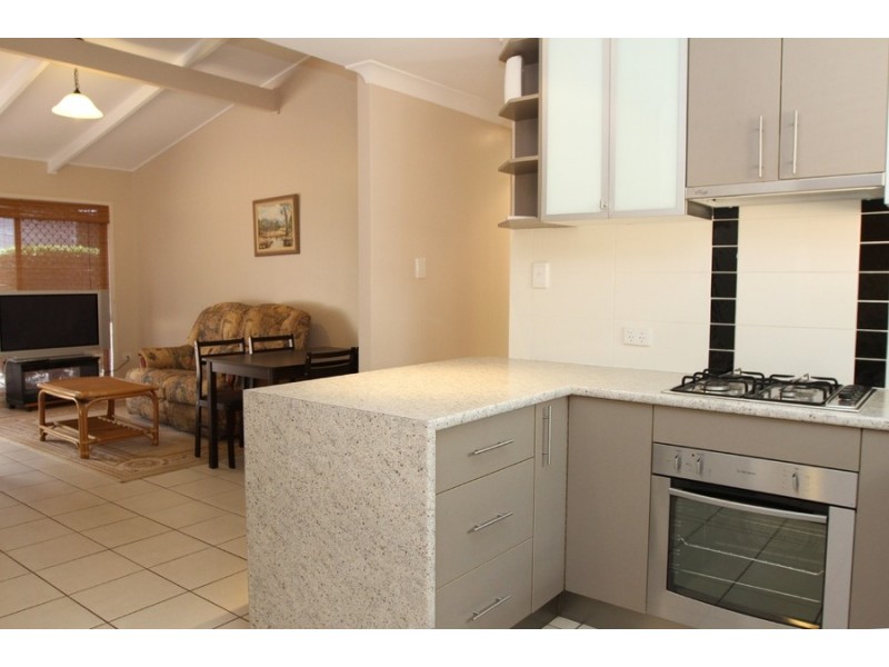 1/59 Kitchener Street, South Toowoomba QLD 4350