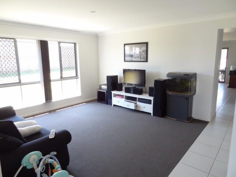 5 Goshawk Drive, Kleinton QLD 4352