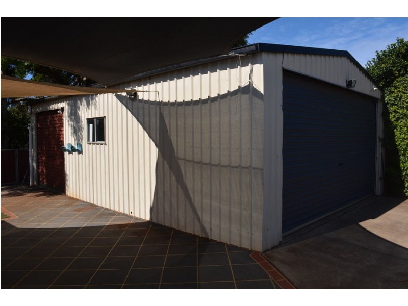 8 Tomkinson Street, Wilsonton QLD 4350