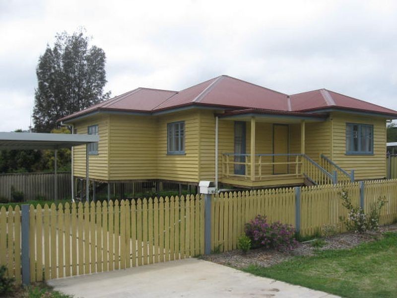 2/169 Jellicoe Street, Newtown QLD 4350