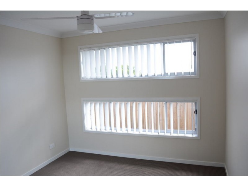 2/6 Samuel Court, Darling Heights QLD 4350