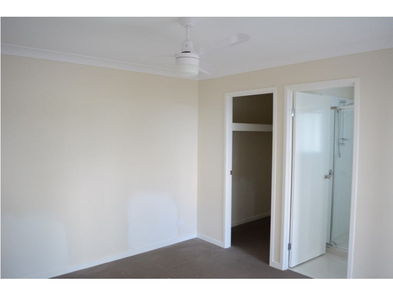 2/6 Samuel Court, Darling Heights QLD 4350