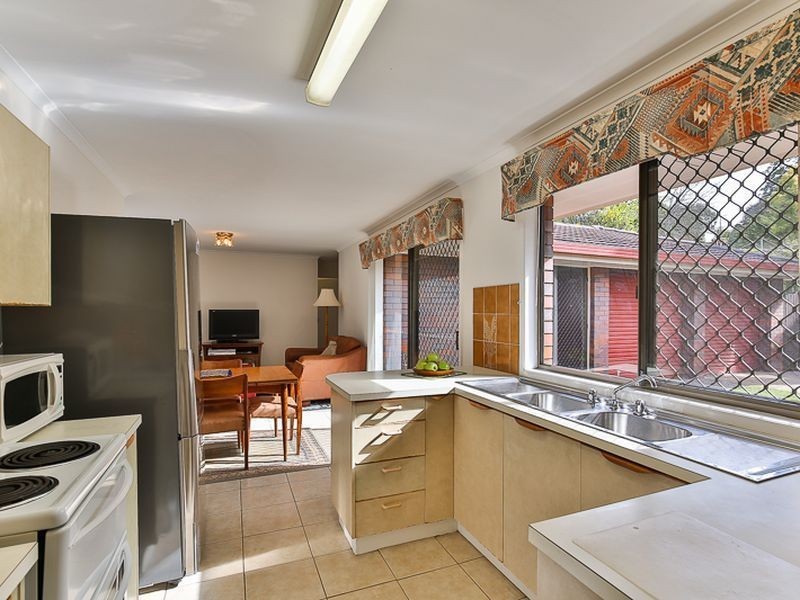 33 Wine Drive, Blue Mountain Heights QLD 4350