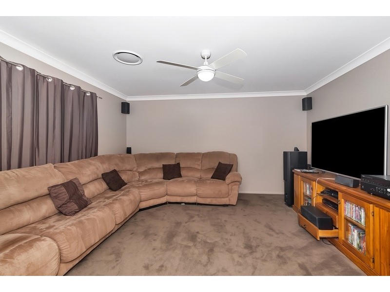 5 Pepperwood Place, Withcott QLD 4352