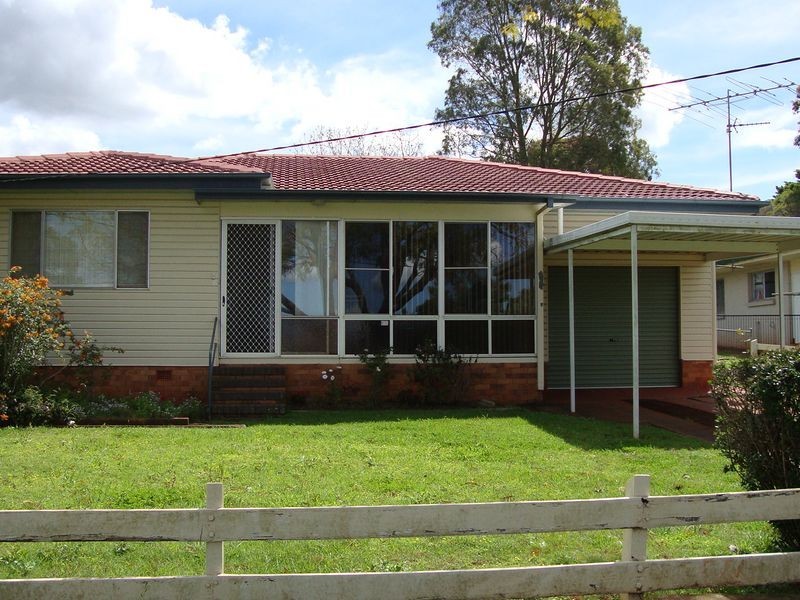 39 Hoepper Street KEARNEYS SPRING, Toowoomba QLD 4350