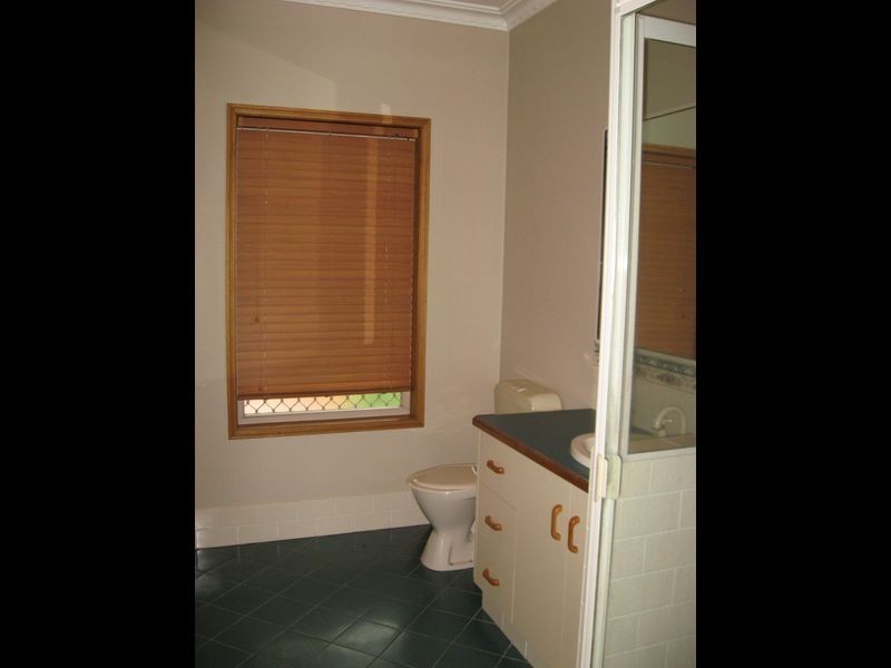 109 Hursley Road, Glenvale QLD 4350