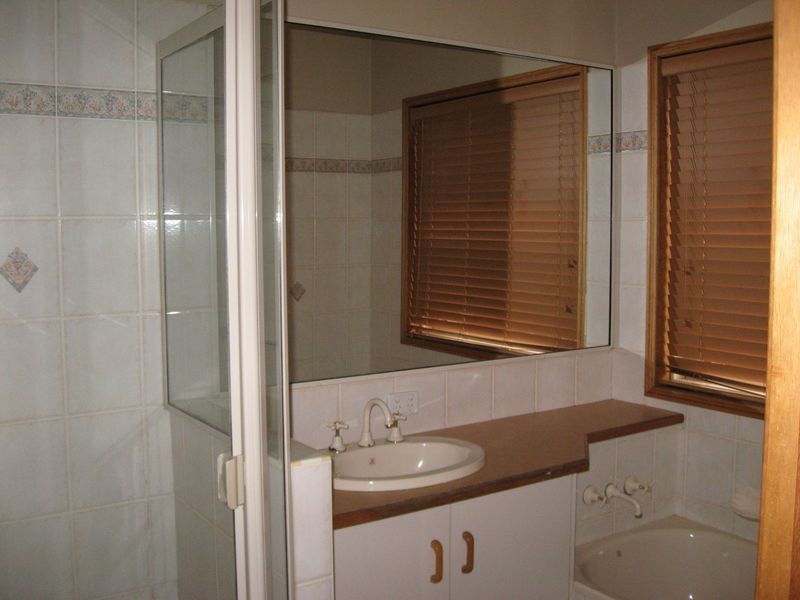 109 Hursley Road, Glenvale QLD 4350