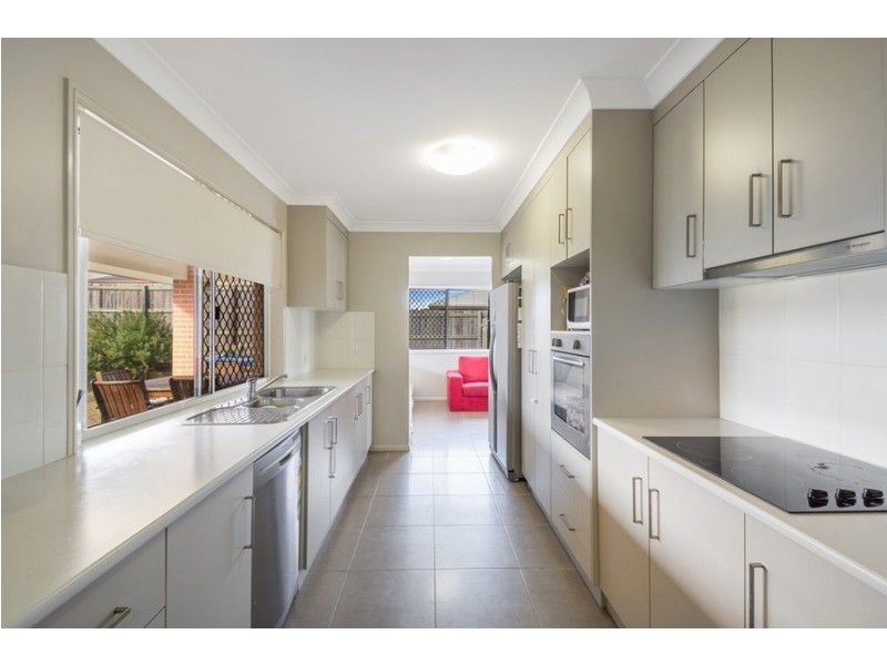 5 Kurrawa Crescent, Glenvale QLD 4350