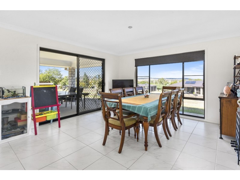 10 Calcutt Road, Gowrie Junction QLD 4352