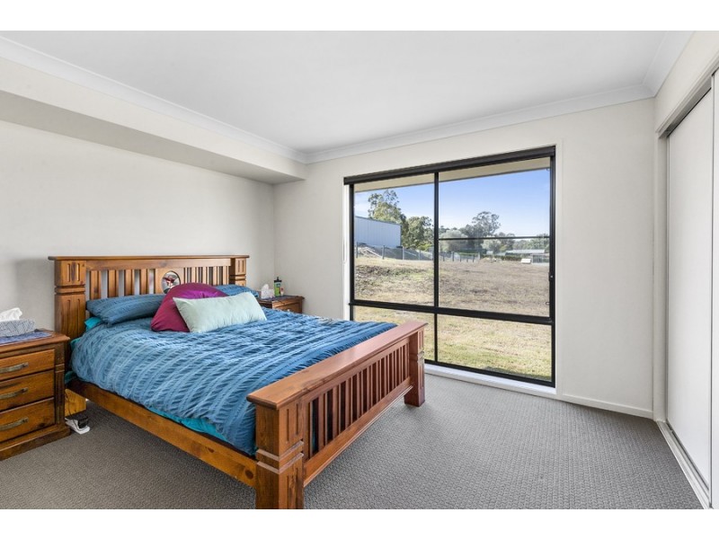 10 Calcutt Road, Gowrie Junction QLD 4352