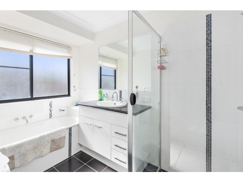 10 Calcutt Road, Gowrie Junction QLD 4352