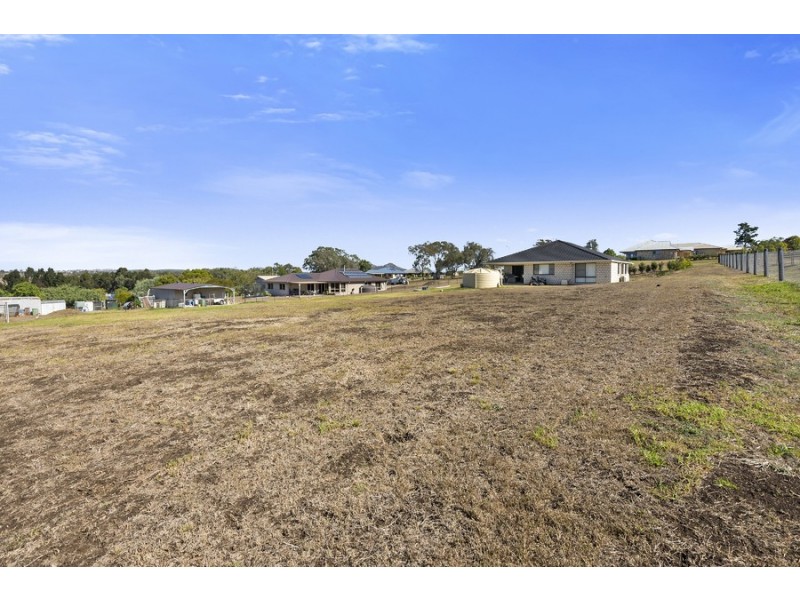 10 Calcutt Road, Gowrie Junction QLD 4352