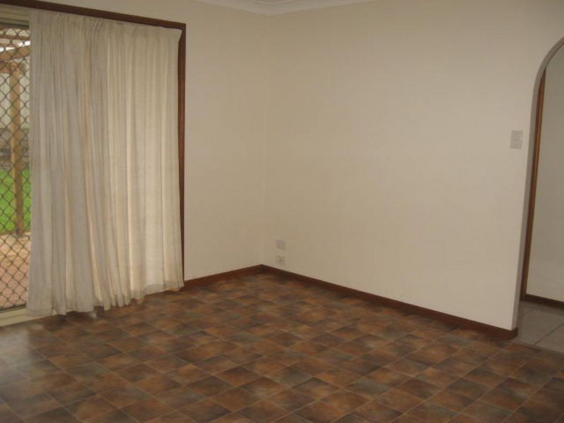 4 Dandelion Drive MIDDLE RIDGE, Toowoomba QLD 4350