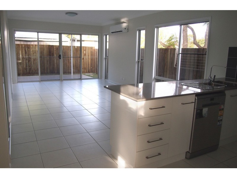 1/304 Alderley Street, Centenary Heights QLD 4350