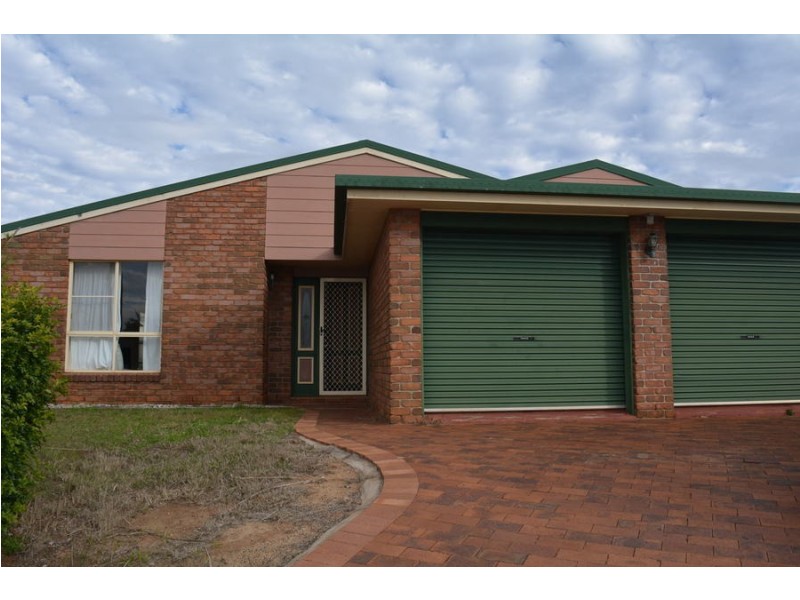 7 Jade Court, Darling Heights QLD 4350