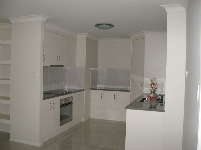 1/88a Hogg Street, Rockville QLD 4350