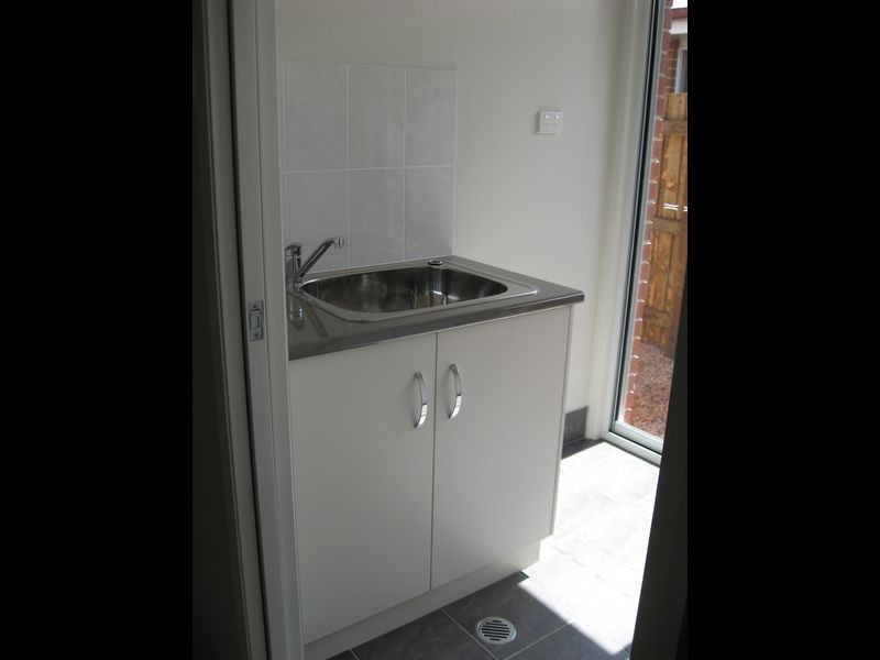 1/88a Hogg Street, Rockville QLD 4350