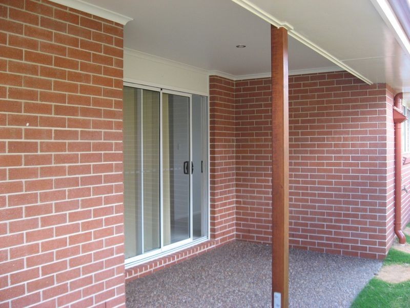 1/88a Hogg Street, Rockville QLD 4350