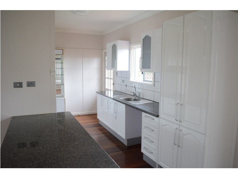 35 O’Quinn Street, Harristown QLD 4350