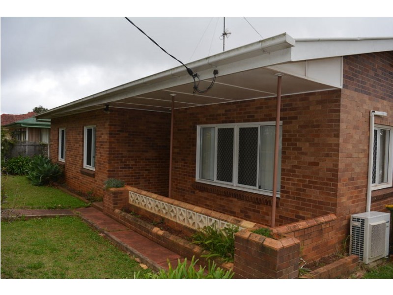 35 O’Quinn Street, Harristown QLD 4350