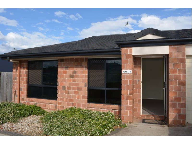 1/4 Boxsall Street, Newtown QLD 4350