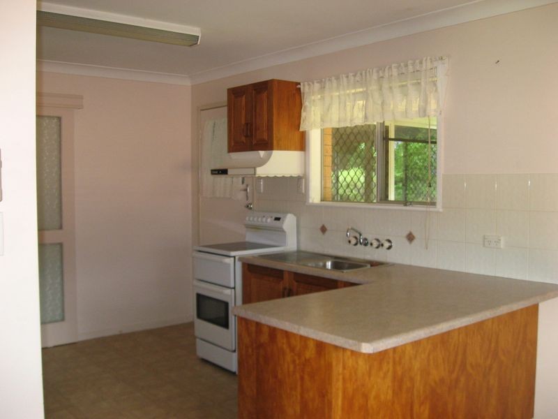 15 Muir Street, Mount Lofty QLD 4350