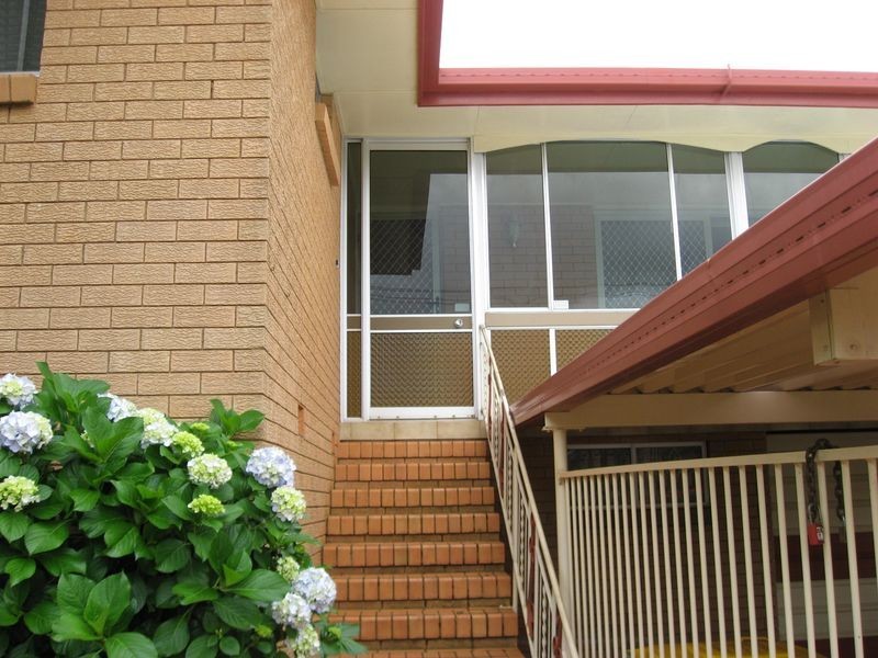 15 Muir Street, Mount Lofty QLD 4350
