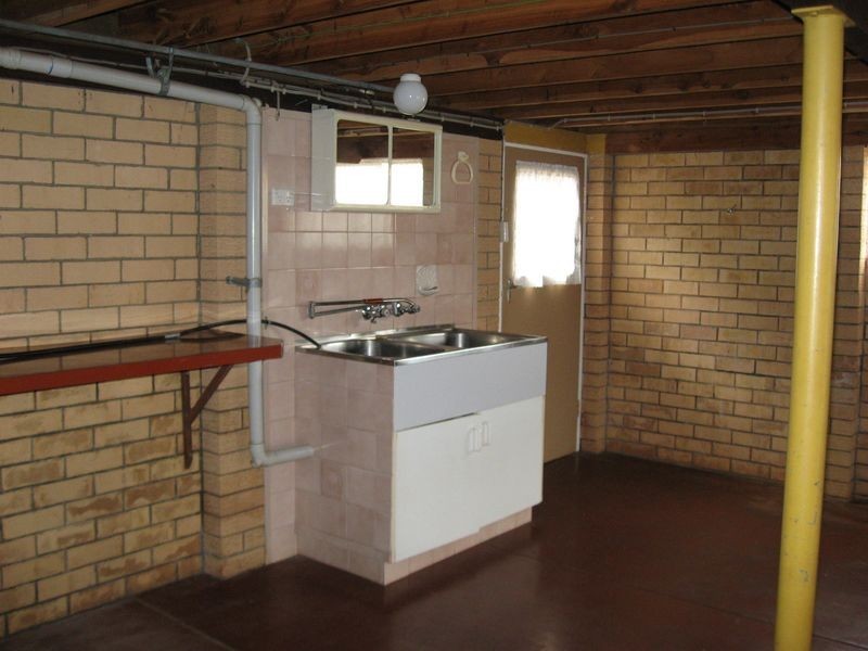 15 Muir Street, Mount Lofty QLD 4350