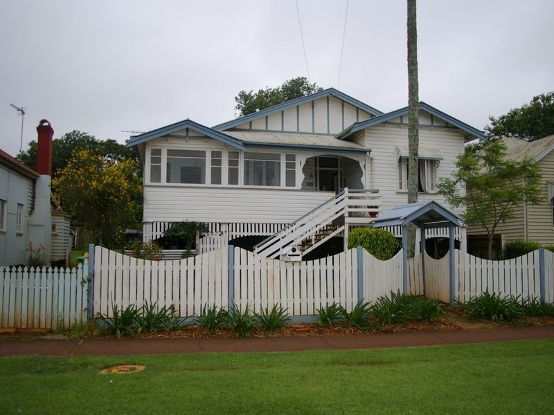 18 Eton Street, EAST, Toowoomba QLD 4350