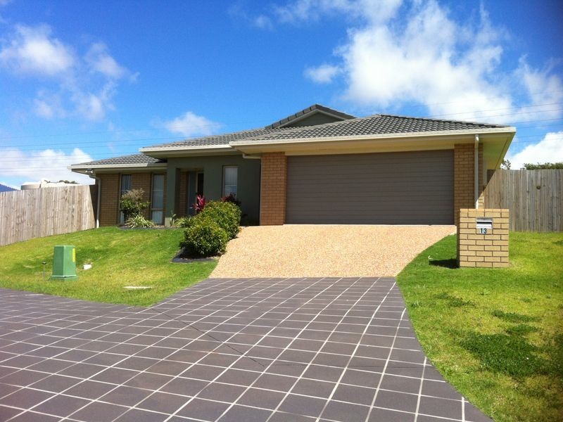 13 Sandalwood Drive, Glenvale QLD 4350