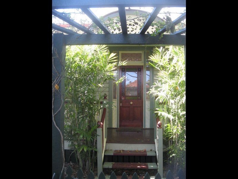 8 Boulton Terrace, Toowoomba City QLD 4350