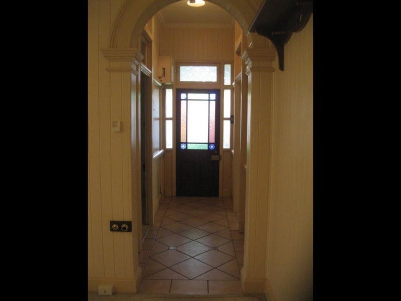 8 Boulton Terrace, Toowoomba City QLD 4350