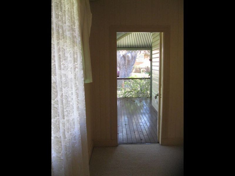 8 Boulton Terrace, Toowoomba City QLD 4350