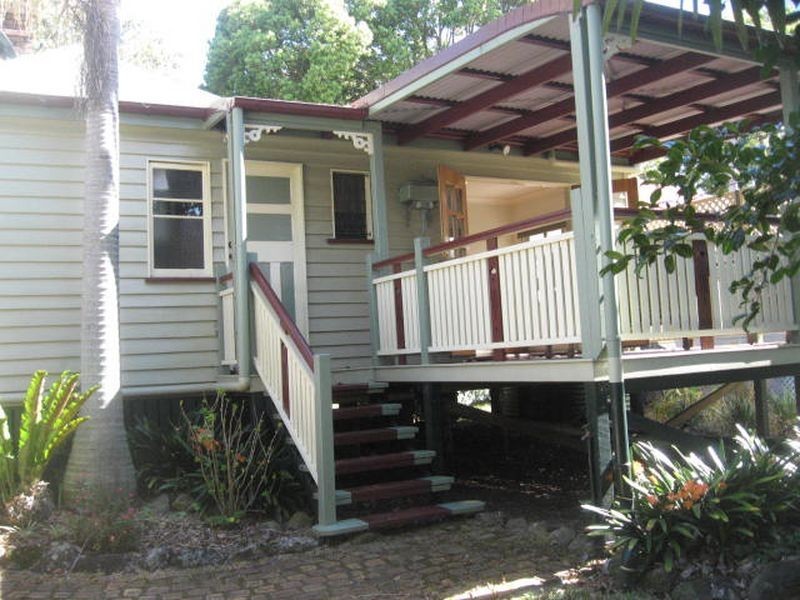 8 Boulton Terrace, Toowoomba City QLD 4350