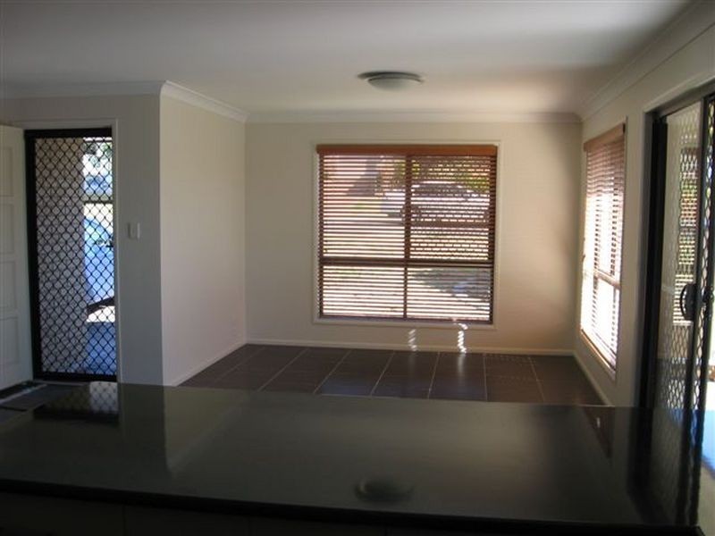 1/10 Hoey Street, Kearneys Spring QLD 4350